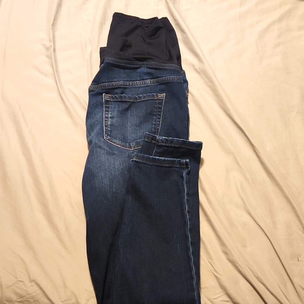 Over belly skinny maternity jeans, size 6 dark wash.